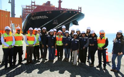 Estudiantes de TNS en Prevención de Riesgos UA visitan Puerto Angamos para fortalecer su formación práctica